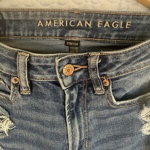American Eagle Outfitters Mom Jeans Blue Distressed Stretch Medium Wash Sz 2